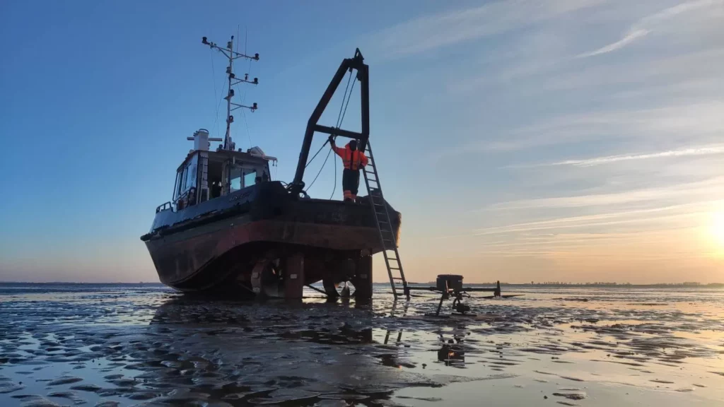 Working to the Tide: How Timing Shapes Coastal UXO Surveys 2 Coastal UXO Surveys